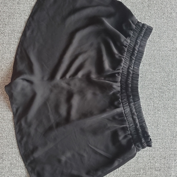 Aritzia Talula Black Shorts - Picture 10 of 10